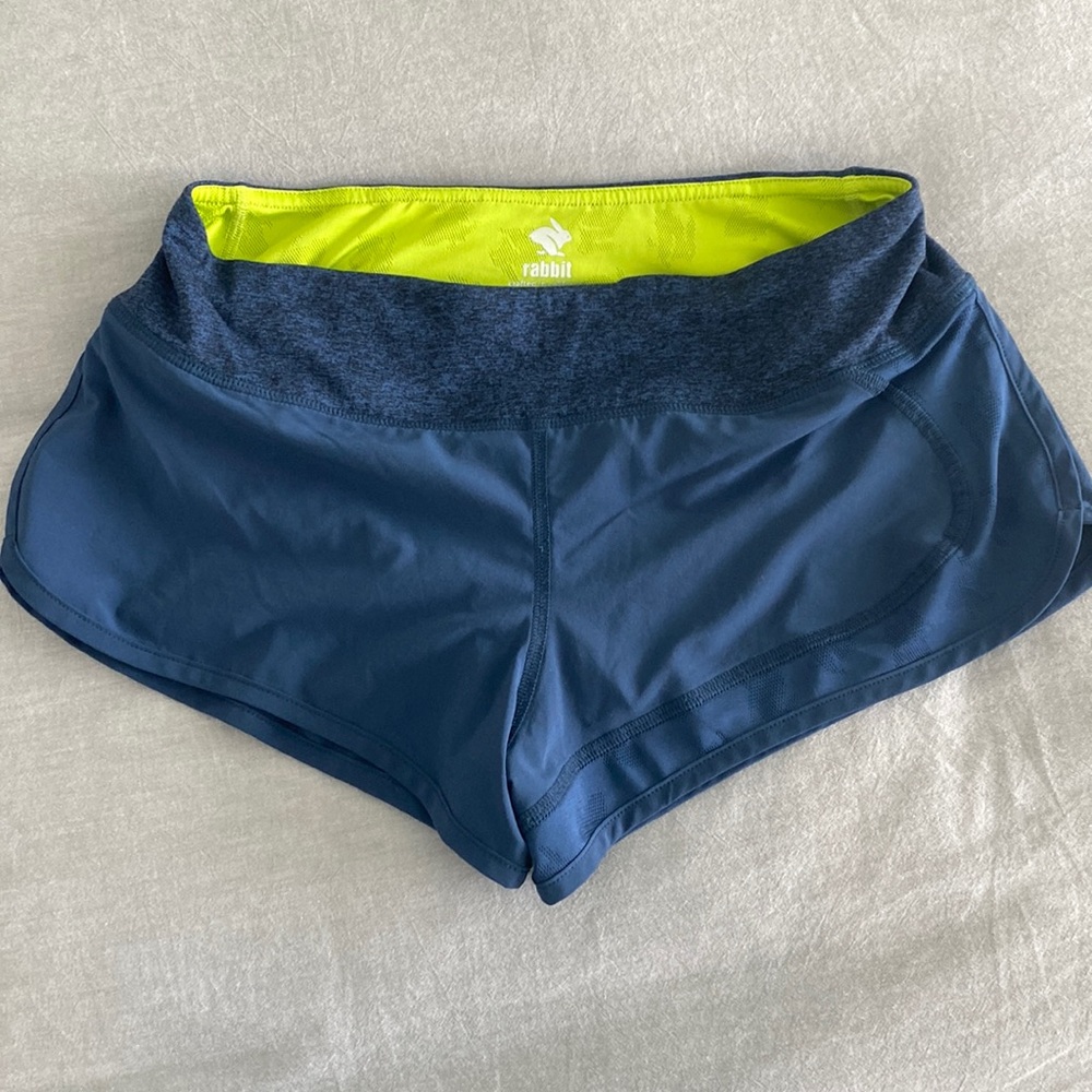 Like new rabbit running short. Size sm. Catch me if you can